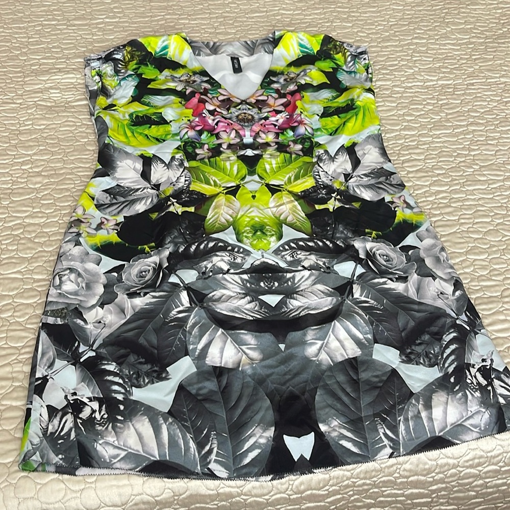 Beautiful Marccain  very versatile dress